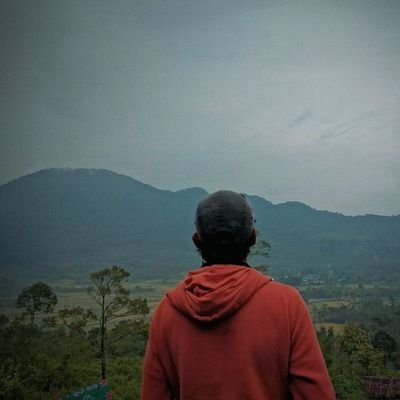 JimyReza's profile picture. Tradisi terjebak didalam dunia fana sudah lama saya tinggal kan.