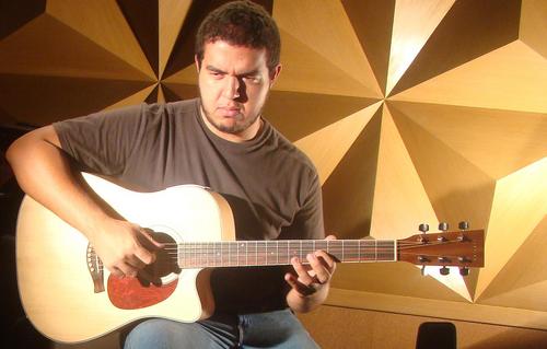 Músico e ex estudante de engenharia.  Futuro participante do BBB e do Wacken Open Air . Faço carreto, 31)99...
