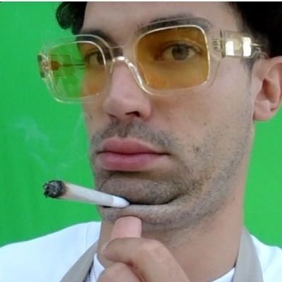 Felas_909's profile picture. un compte Twitter qui n'a rien de spécial