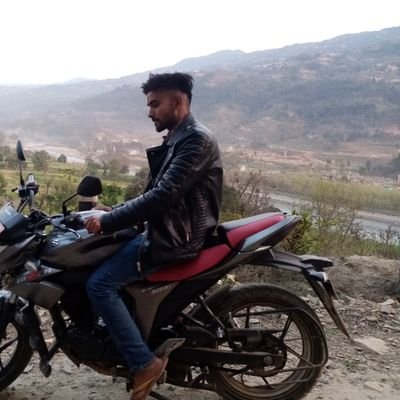 कुनै घाउ येस्ता पनि हुन्छन,
जुन देख्ने कम ❣️❣️
आनी दुख्ने ज्यादा गर्छन !!🙏🙏