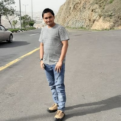 “बुरी है आग पेट की, बुरे हैं दिल के दाग़ ये,
न दब सकेंगे, एक दिन बनेंगे इन्क़लाब ये…”
जो कौम आवाज नहीं उठाती उस कौम के जनाजे उठा करते हैं