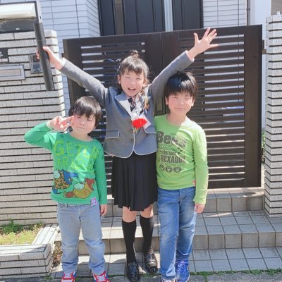 ソクミンさん寄りのオルペン。アジュンマだけど、子育てと嫁業しながら、年2回は渡韓してライブも旦那が許してくれる限りヲタヲタしてます（遠征は無理）ちなみに、娘はホシ君が好きで息子1はウジくん、息子2はミンギュが好きなんだって。あとCNBLUEのヨンファも好きです。