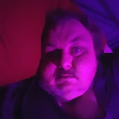 Alternate account to tweet tv, music and other things. i'm usually @destroy_robots