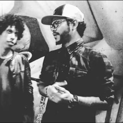 AnzonyArias's profile picture. Tengo una bella Hija, ademas de eso, soy músico, vocalista de @HateFromHell_VE y @melomaniabanda_  https://t.co/nxg9YbftYd