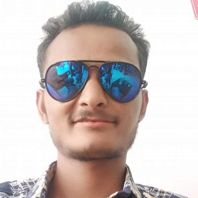 WasimMulani10's profile picture. happy