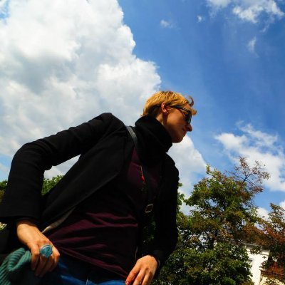 aaivlis's profile picture. 