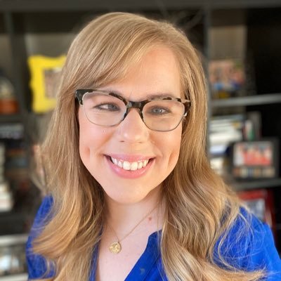 former theatre artist, current librarian, future Sophia Petrillo/Fran Drescher hybrid