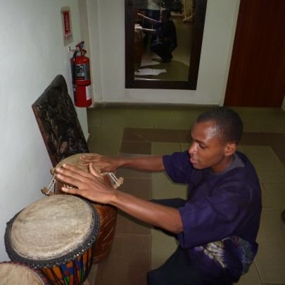 bankdamian's profile picture. Gift me a music studio, and see who I'll quit working for.  https://t.co/FVfl9EXeem…