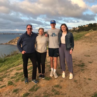 JLeal1112's profile picture. 