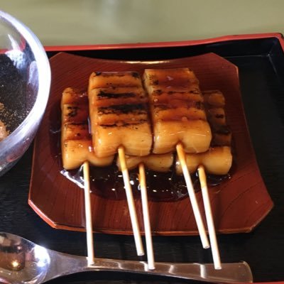 Br9cLtw's profile picture. ラブコメラノベにハマり、感想(極力ネタバレ無)を呟いてます。作家さんには感謝と敬意を忘れずに。プラモ/アニメ/漫画/クレゲも好き。(着せ恋、ふうこい、ごと嫁、甘神さん、高木さん、カノうわ、あま俺、PSYCHO-PASS、黒執事、ヒロアカ等)趣味/好み合う方の無言フォロー大歓迎。無言フォロー失礼します。勧誘/エロ系❌