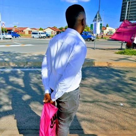 God First🙏
Humble☺
Loyal🌟💗
Southy🇿🇦