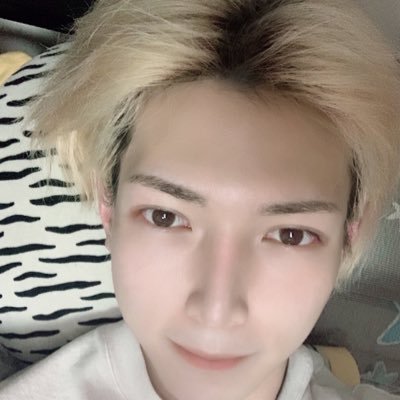 mrstealyeogirl's profile picture. #YEOSANG: this bitch crying over me again 😂