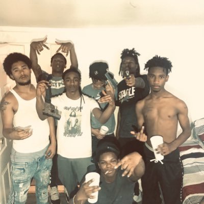Listen Closely to the songs I play because the Lyrics speak the WORDS I fail to say🗣LLDaGuyz💔FreeDaGuyz🦅 Be Back Soon‼️#Piraq1️⃣🎋Ig @bigbos4x