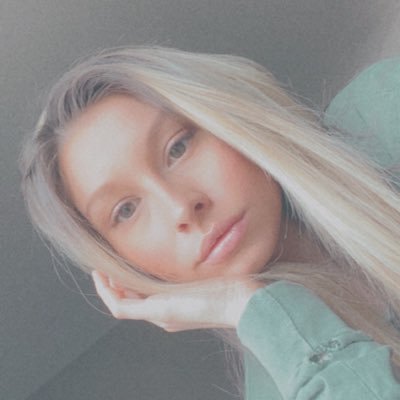 m_novak28's profile picture. People say I look like Jessica biel 🙆🏼‍♀️