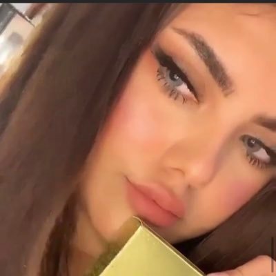 طالبه بكالريوس حقوق ⚖️💕
