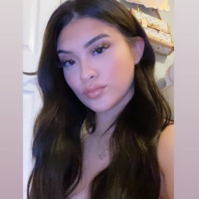 Denee47064586's profile picture. Tchs volleyball & soccer #5• snap: denee12344• M.C 💘