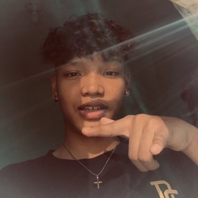 Shariffe_adrian's profile picture. 