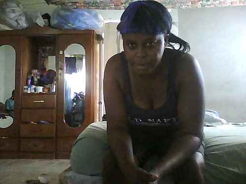 i am a down to earth people that enjoy having fun & suffing the net