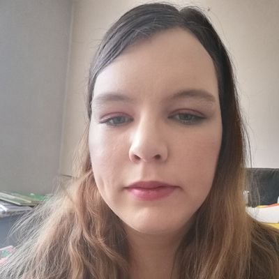 I'm a lifestyle and wellness blogger who focuses on self-care physically, mentally, and socially as well as mindfulness and healthy relationships.