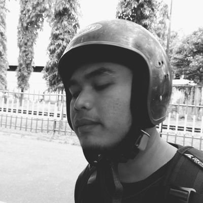 adt_sukma's profile picture. sedang keluar rumah.