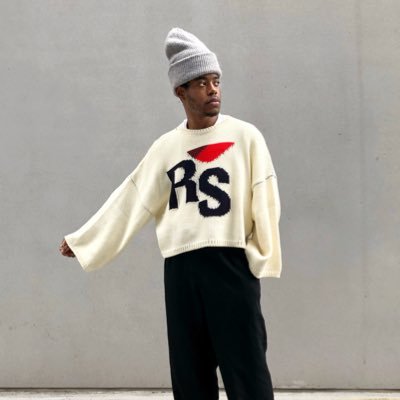A creative individual who finds his thrill by expressing himself through design, photography and fashion collectively.