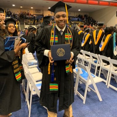 Alumnus of THEE JSU🐅| Mathematics Major| Memphis Made〽️| Black Educator 👨🏾🏫