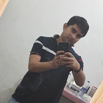 Tejveer47719621's profile picture. student