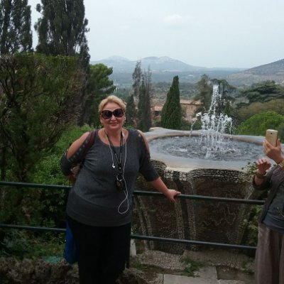 MirabelleLopez1's profile picture. Pon a Dios en todo tu trabajo