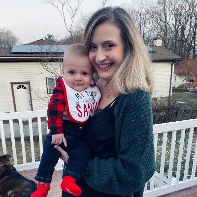 librariantoyou's profile picture. A children's librarian in the making