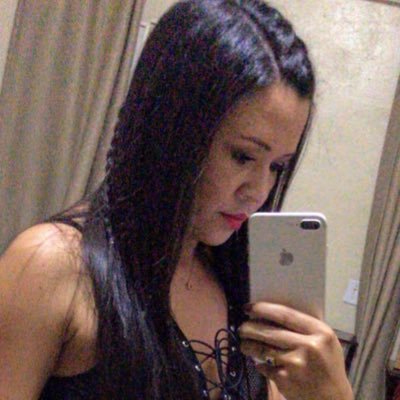Ser humano em formação. Cristã| Empreendedora|Psicologa 🦋 ✨ Gosto de experimentar todos os gostos, todos os sabores, todos os amores. Gosto de sentir, de amar.