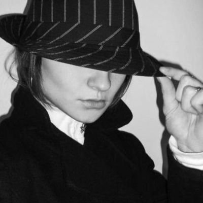 FlowerinWarrior's profile picture. Artist. Commissions open  ✌😎😘