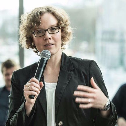 Member of Parliament,
stellvertretende Fraktionsvorsitzende @GrueneBundestag.
u.a. Klima, Energie, Verkehr, Umwelt, Bauen, Landwirtschaft