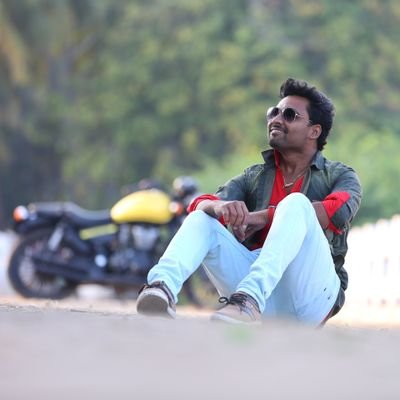 Mechanical Engineer..
Cinema Lover