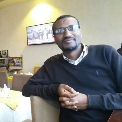 biniamdebs's profile picture. Software engineer