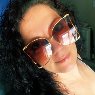 lynne64990095's profile picture. 