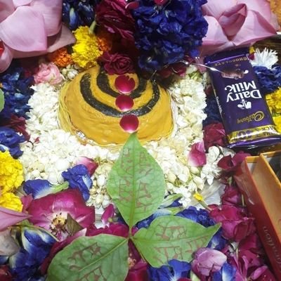 SUMIT62737971's profile picture. LOVE YOURSELF & LIVE LIFE KING SIZE