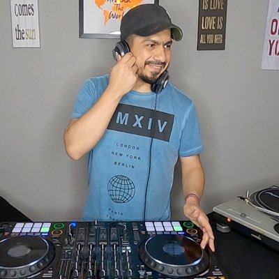 30 años mezclando la música Gracias Dios | Radio-cadena Mix FM | Le voy a las Chivas 🔴⚪️ | IG - FB dj jaarac | Contacto djjaarac@hotmail.com #NoMusicNoLife