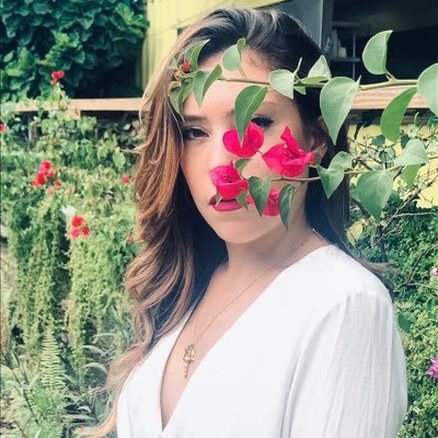 em_rosado's profile picture. 