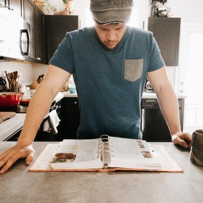 📍CMH | CLE Sports | Lover of food | Maker of Zelnik