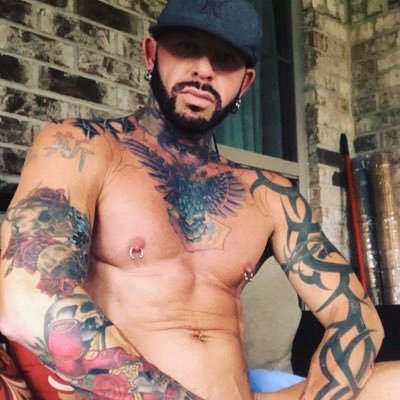 I’m a 2 year sober gay male who enjoys the gym a@d I’m a lover of the male body and all it has to offer