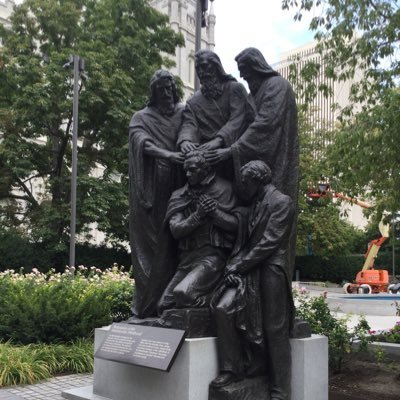 JulieBellSpence's profile picture. Veterinarian, wife, daughter, sister, friend, race fan, sci-fi fan, LDS, conservitarian