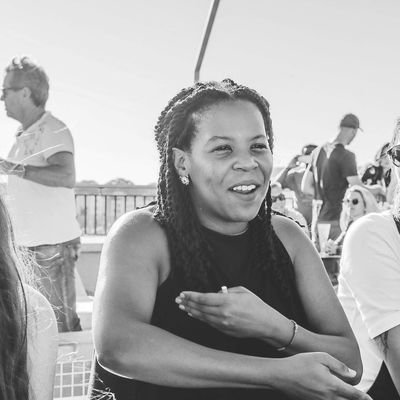 Socials sister🤳🏾
Aunt
Patissiere 🥐
Self professed bibliophile 📚 Melatonin,nature,music,sun worshipper🙏🏽
IG