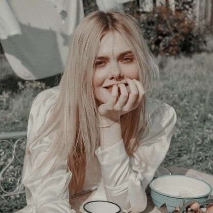 littleravxn's profile picture. what if I'm crazy ? the best people are.