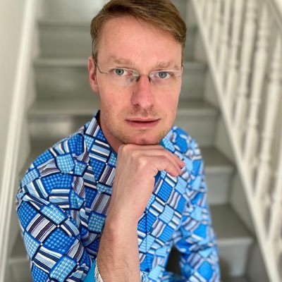 HR professional by day. Expert on Indian wines & award-winning author: OIV 2016 & Geoffrey Roberts 2014. Proprietor: Royal Somló. Wine writer & judge.