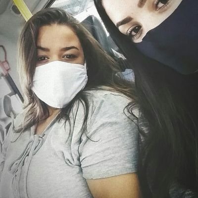 • Libriana ♎
• Fotógrafa 📷
• Gaúcha 💛💚♥️
• Dinda do Bernardo e da Isabella 👫