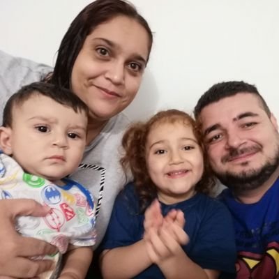 Tímido... Papá de Juana e Isaac.
Creador de @EPomponazzi