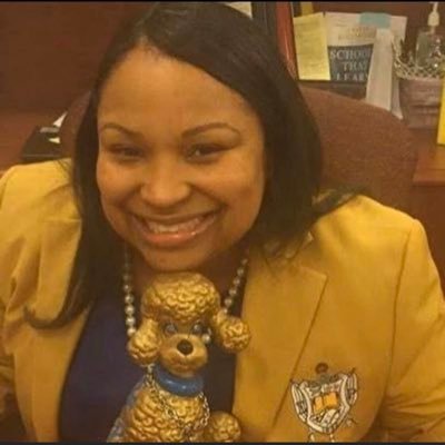 Award winning school Principal , Life-member of SGRho💙💛, Member of The Links Incorporated💚🤍, VP Jamaica Queens Branch of NAACP, member of NAUW💚