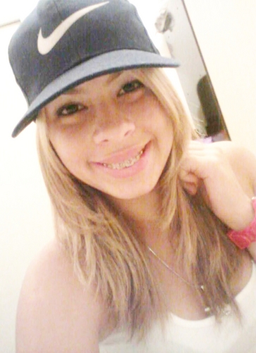 eu qero mais é viver e ser FELIZ ! - qem me ver , me ver sorrindo e vai ser sempre assim ♫