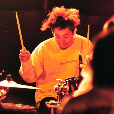 ex)THE GELUGUGU drums 現)エイリアンズ drums 兵庫県川西市にある音楽スタジオBEAT ONの店長兼ドラム講師。 バンド練習、個人練習のご利用お待ちしています！営業時間10:00〜22:00Tel:072-755-0570 各種スクールも開講中！興味のある方は一度ホームページを見てみてね!