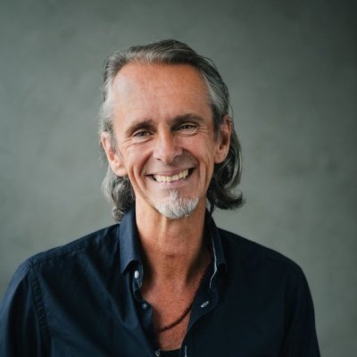 Awareness@Work/ Wellbeing Consultant at MindLAB Oslo. Storytelling Consultant @SHub_no. Content/PR strategist, editorial consultant, corporate storyteller.